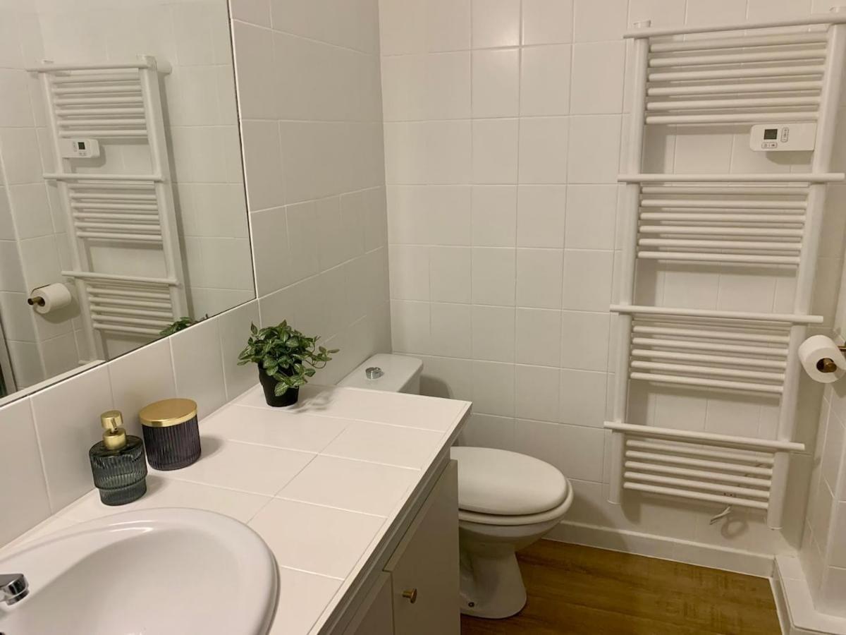 Pyrene Holidays - Heracles - Residence Paisible A 6Mn A Pied Des Thermes Bagneres-de-Bigorre Room photo